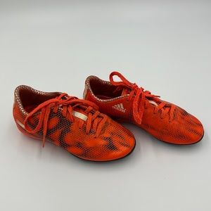 Adidas F10 size 1 soccer cleats